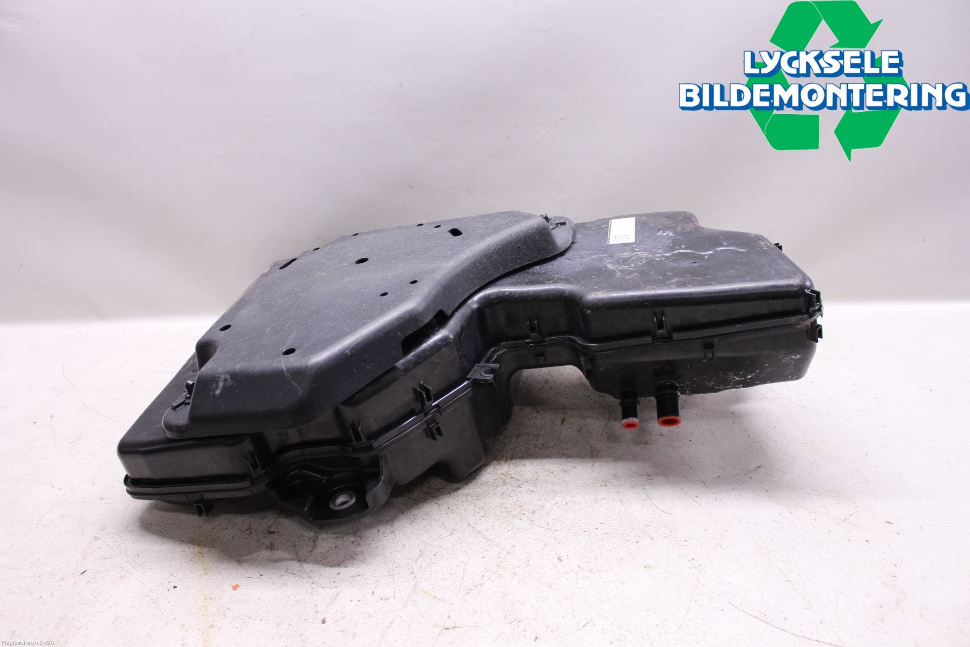 Volkswagen VW TIGUAN 16-24 Adblue Tank