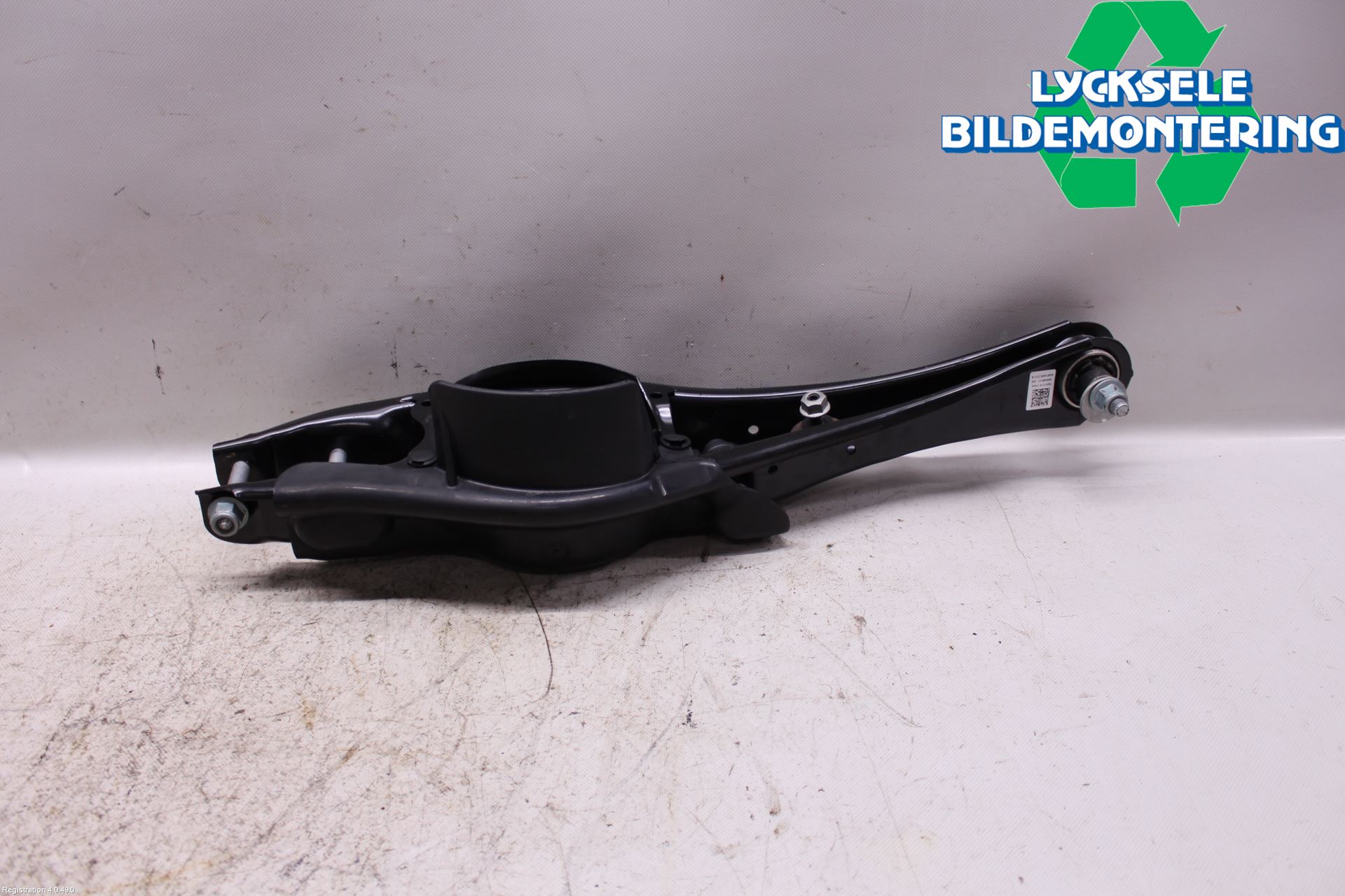 Volkswagen VW TIGUAN 16-24 Bärarm Bak Höger