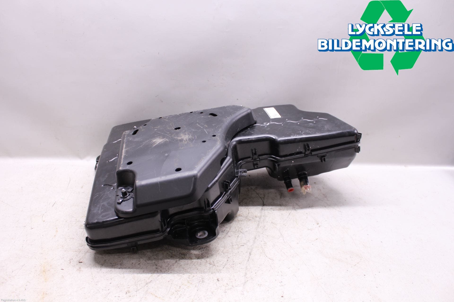 Volkswagen VW TIGUAN 16-24 Adblue Tank