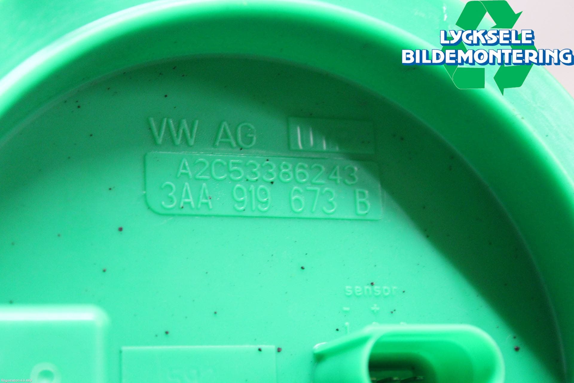 Volkswagen VW PASSAT 15-19 Givare Tank