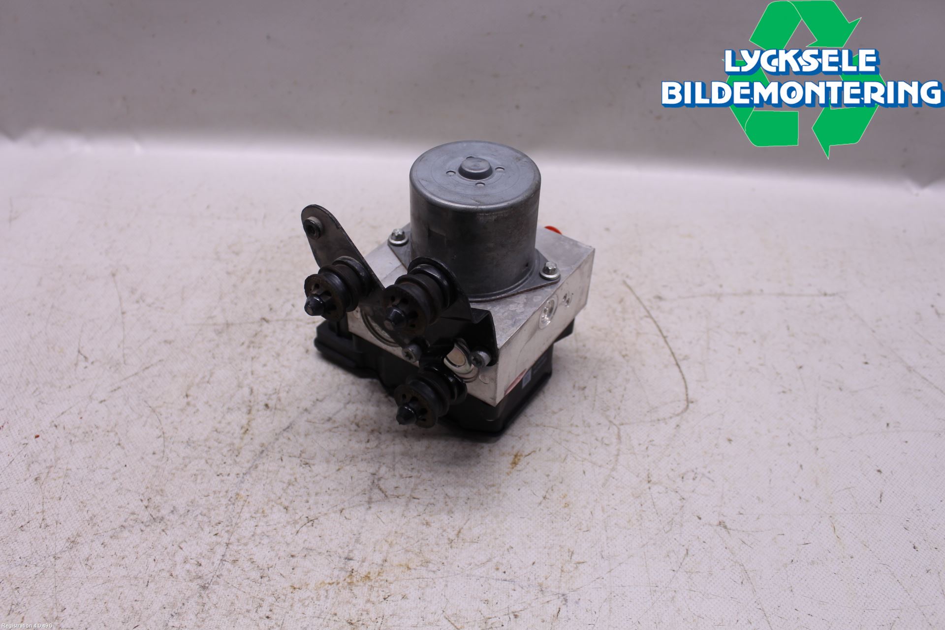 Volkswagen VW PASSAT 15-19 Abs Hydraulaggregat