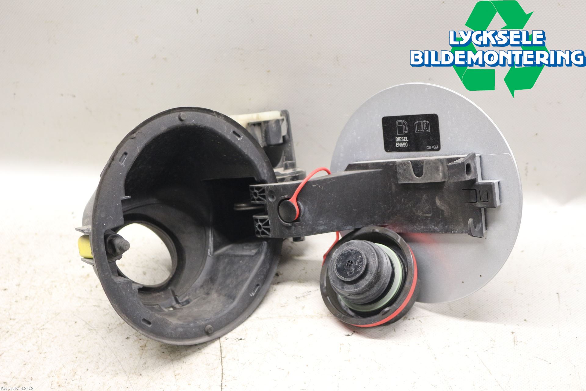 Opel INSIGNIA 09-16 Tanklucka