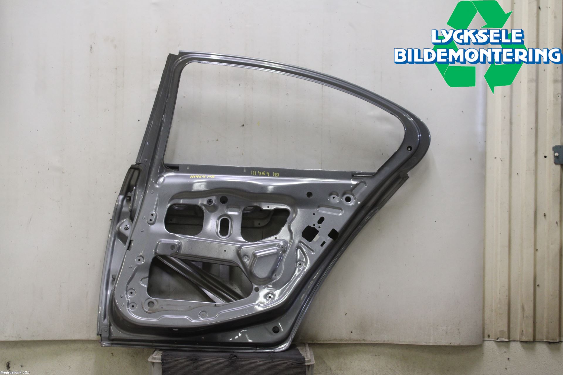 BMW 5 F10/F11/F18 09-17 Dörr Bak Höger