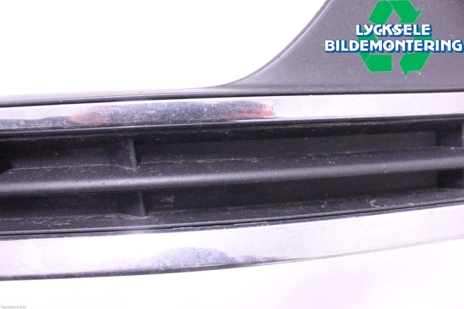 Volkswagen VW PASSAT 11-14 Dimljussarg Fram