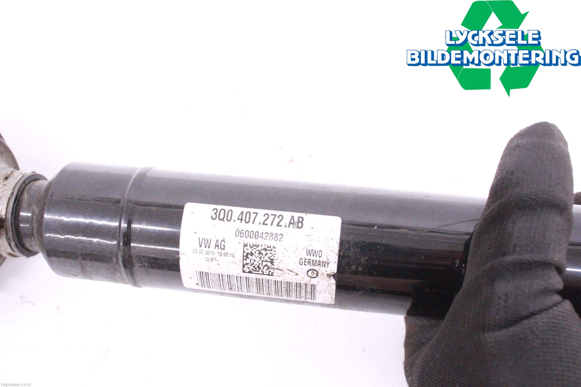 Volkswagen VW CADDY 16-20 Drivaxel Fram Höger