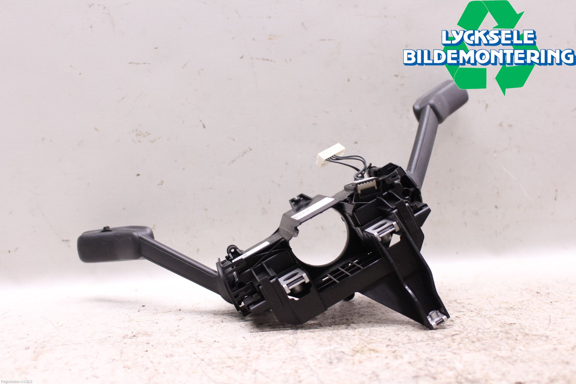 Volkswagen VW PASSAT 15-19 Spakcentral