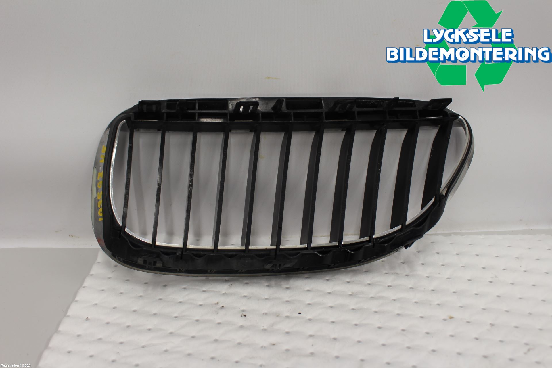 BMW 6 E63/64    02-10 Grilldel Höger