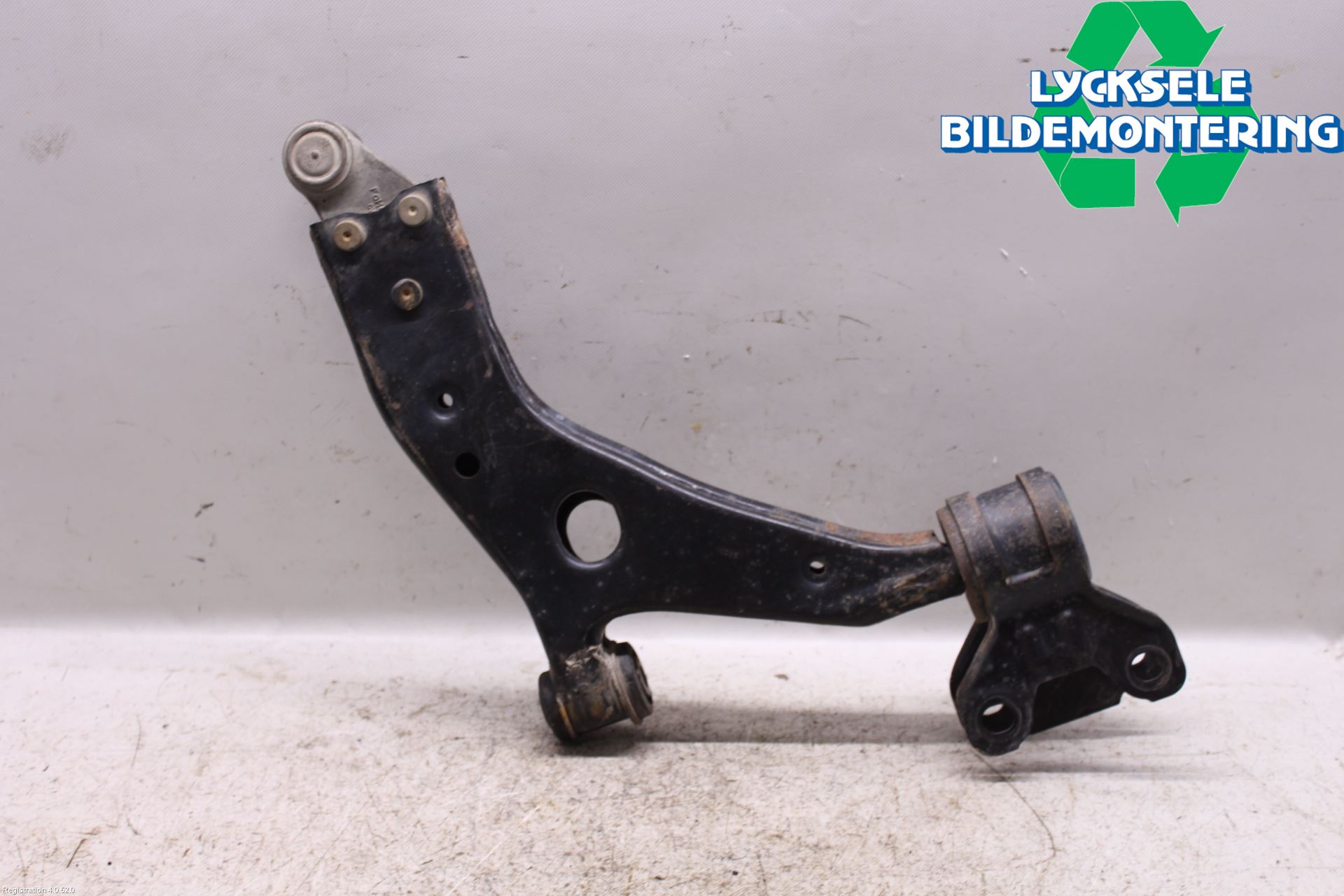 Ford KUGA 13-16 Bärarm Fram Undre Vä