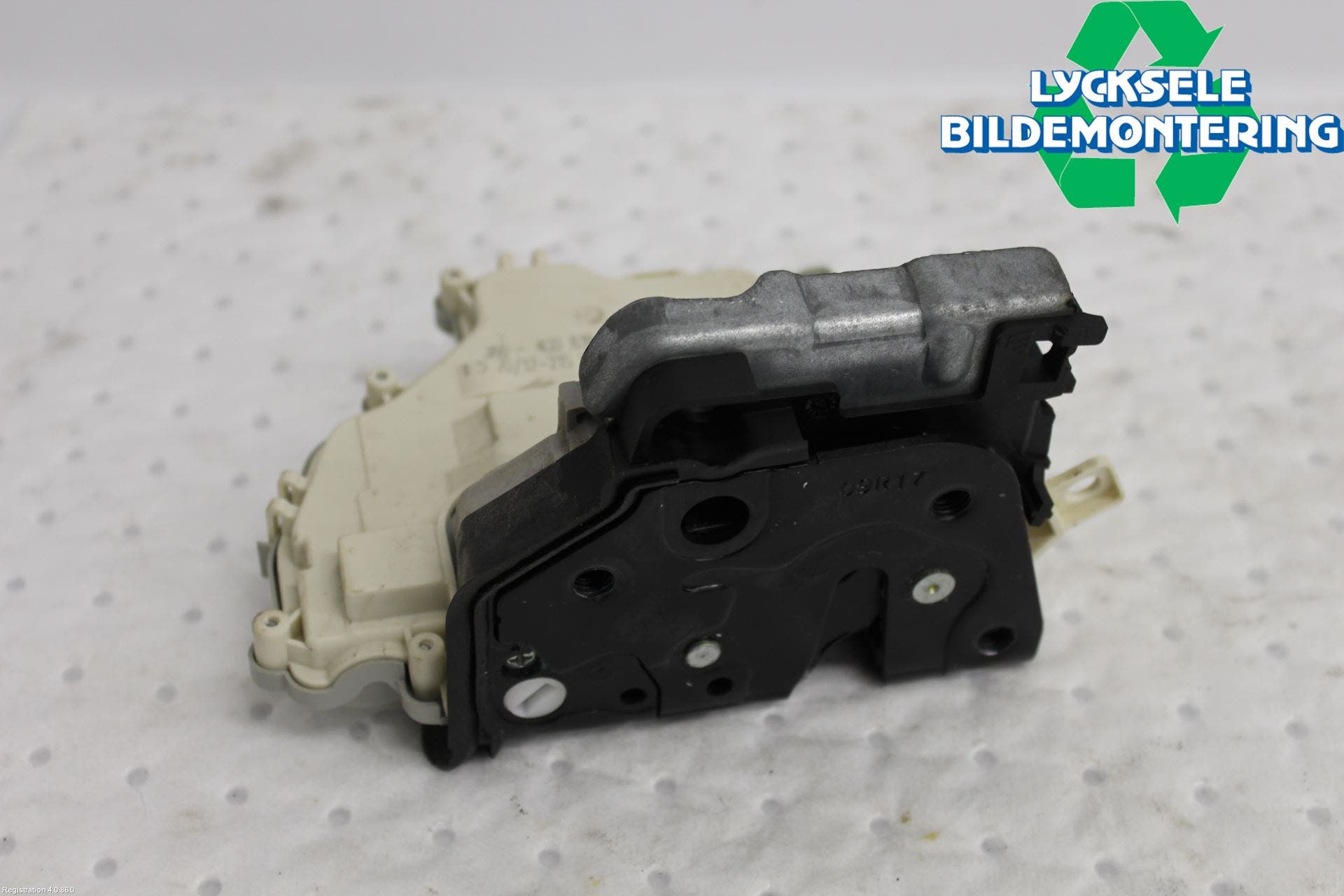 Audi A4/S4 B9 16-19 Låskista-Dörrlås