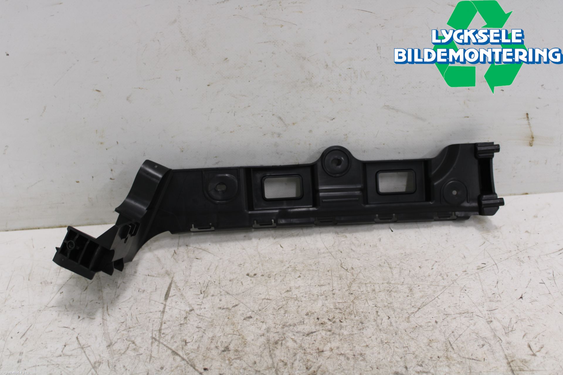 Volkswagen VW CADDY 11-15 Stötfångarfäste Bak Hö