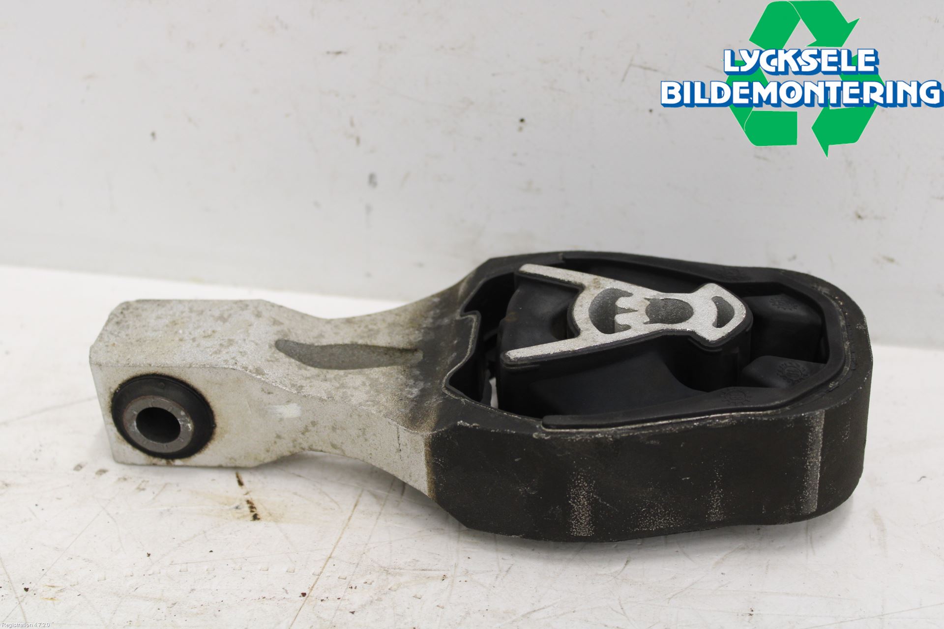 Peugeot 3008 17-24 Växellådsfäste