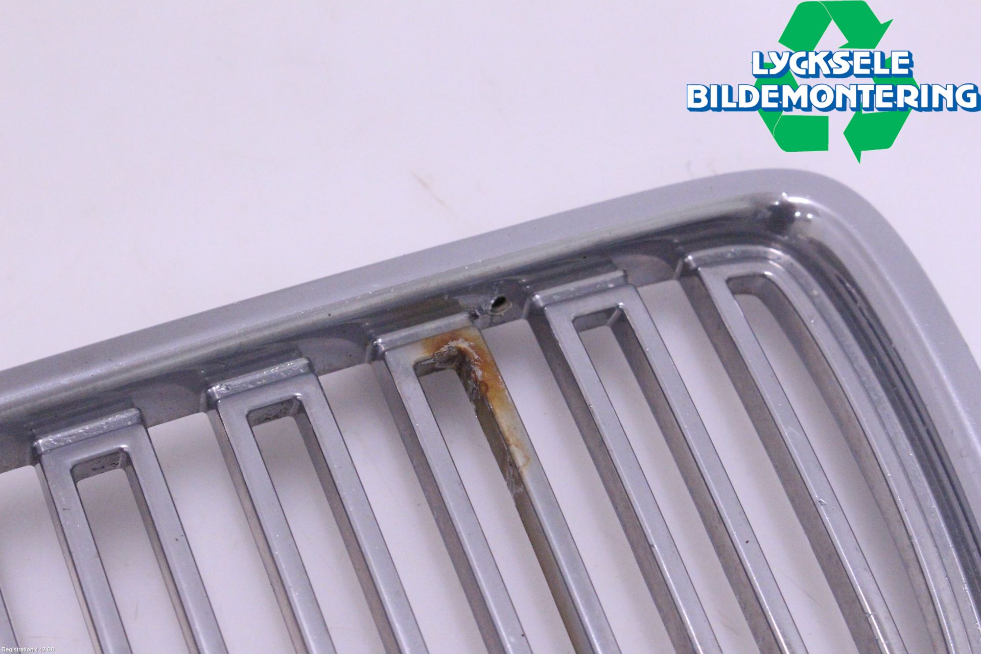 Volvo V70 05-08 Grill Komp