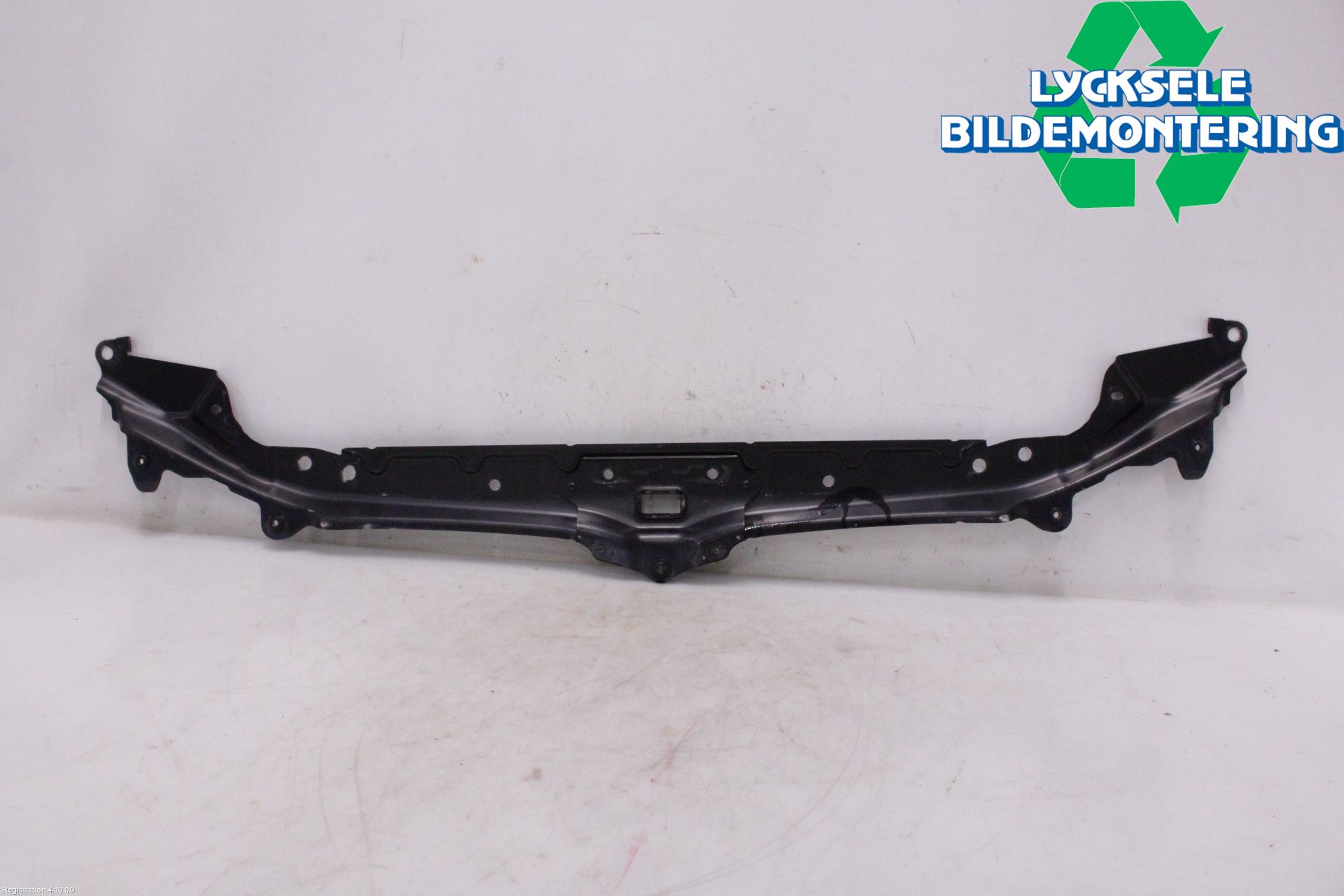 BMW 5 E60/61 Sed/Tou 02-10 Front Huvlåsplåt-Balk