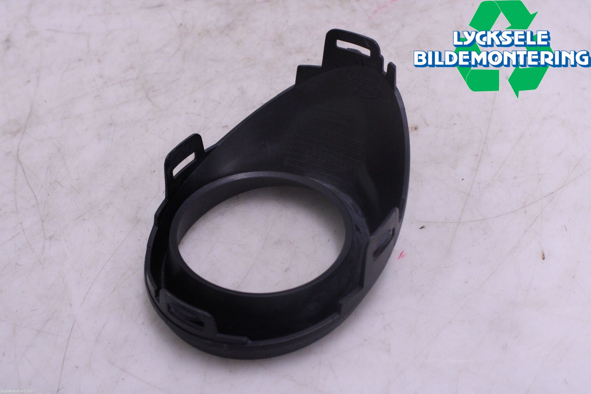 Ford KA+ 16-20 Dimljussarg Fram