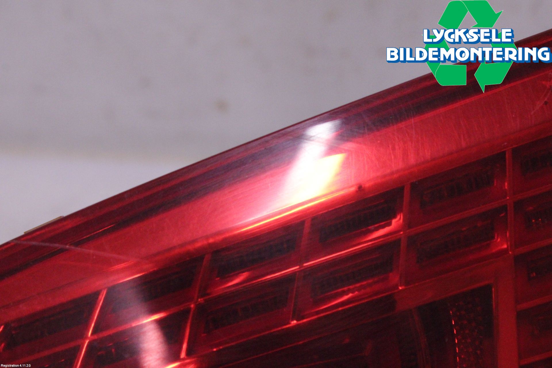 Volkswagen VW PASSAT 11-14 Bakljus Lucka Hö