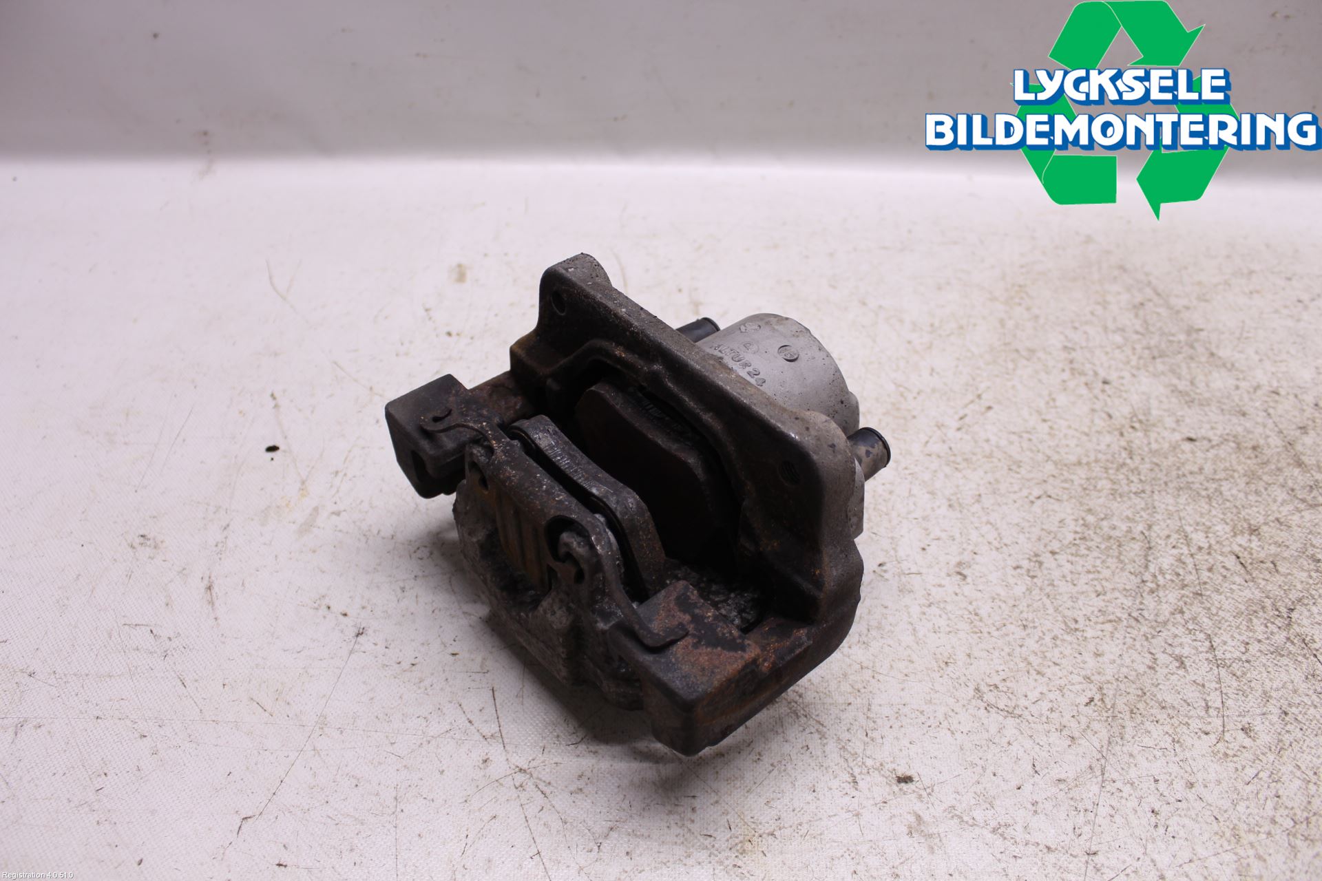 BMW 5 F10/F11/F18 09-17 Bromsok Fram Vänster