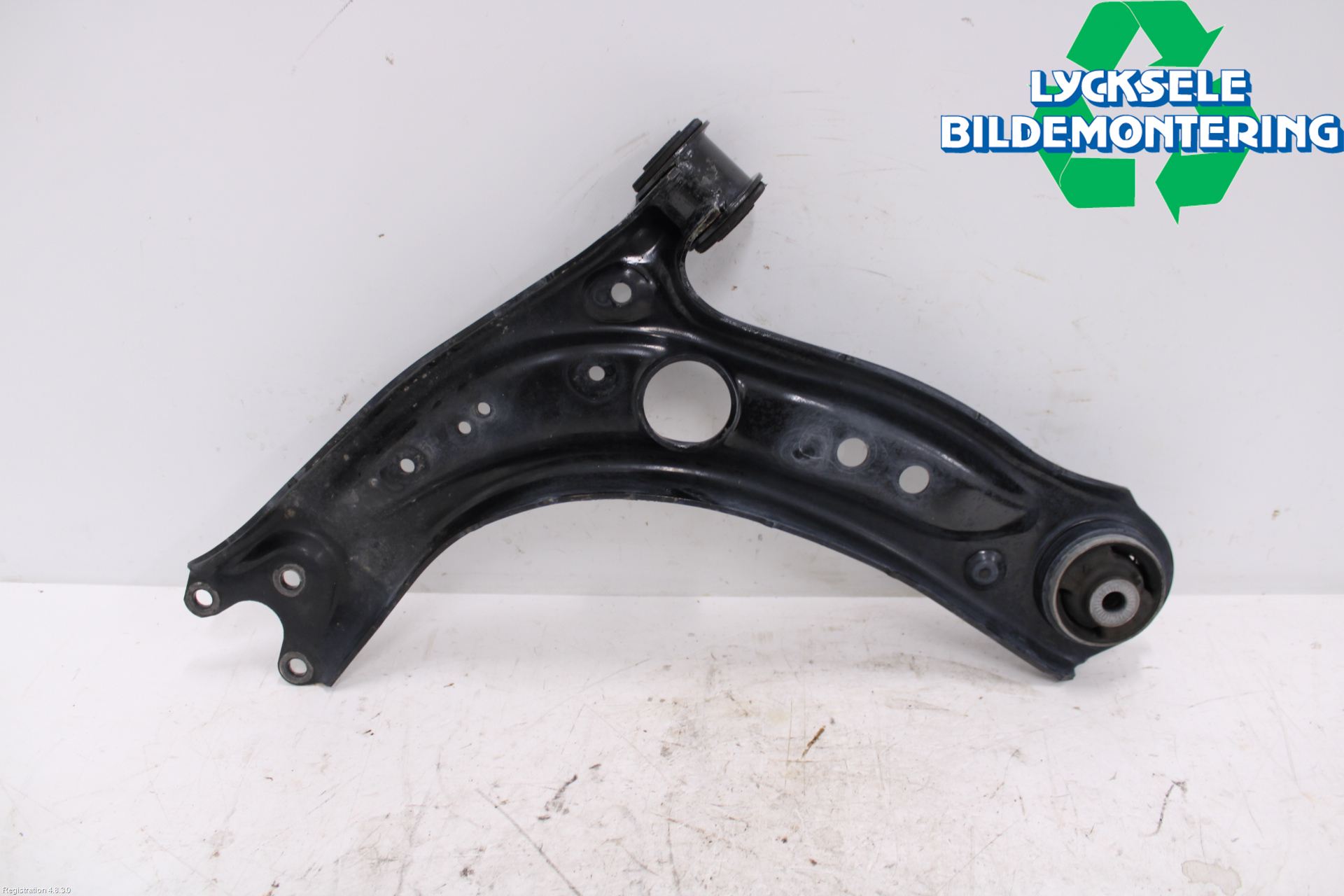 Volkswagen VW GOLF / E-GOLF VIII 20- Bärarm Fram Undre Hö