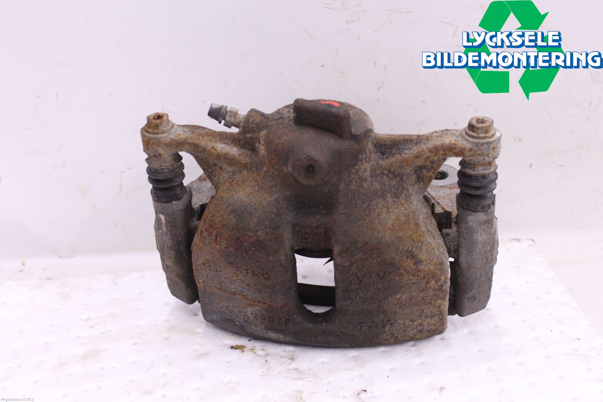Volkswagen VW PASSAT 15-19 Bromsok Fram Höger