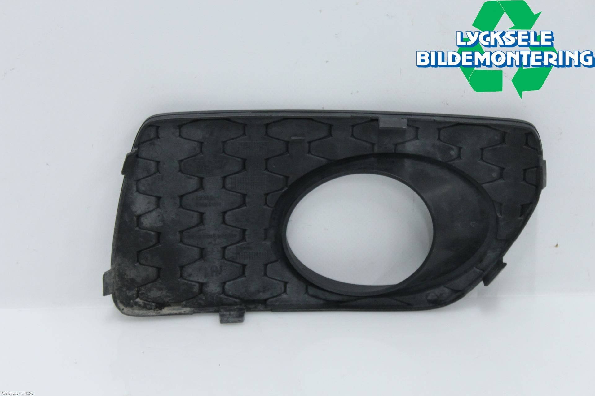 Volvo XC70 08-13 Dimljussarg Fram