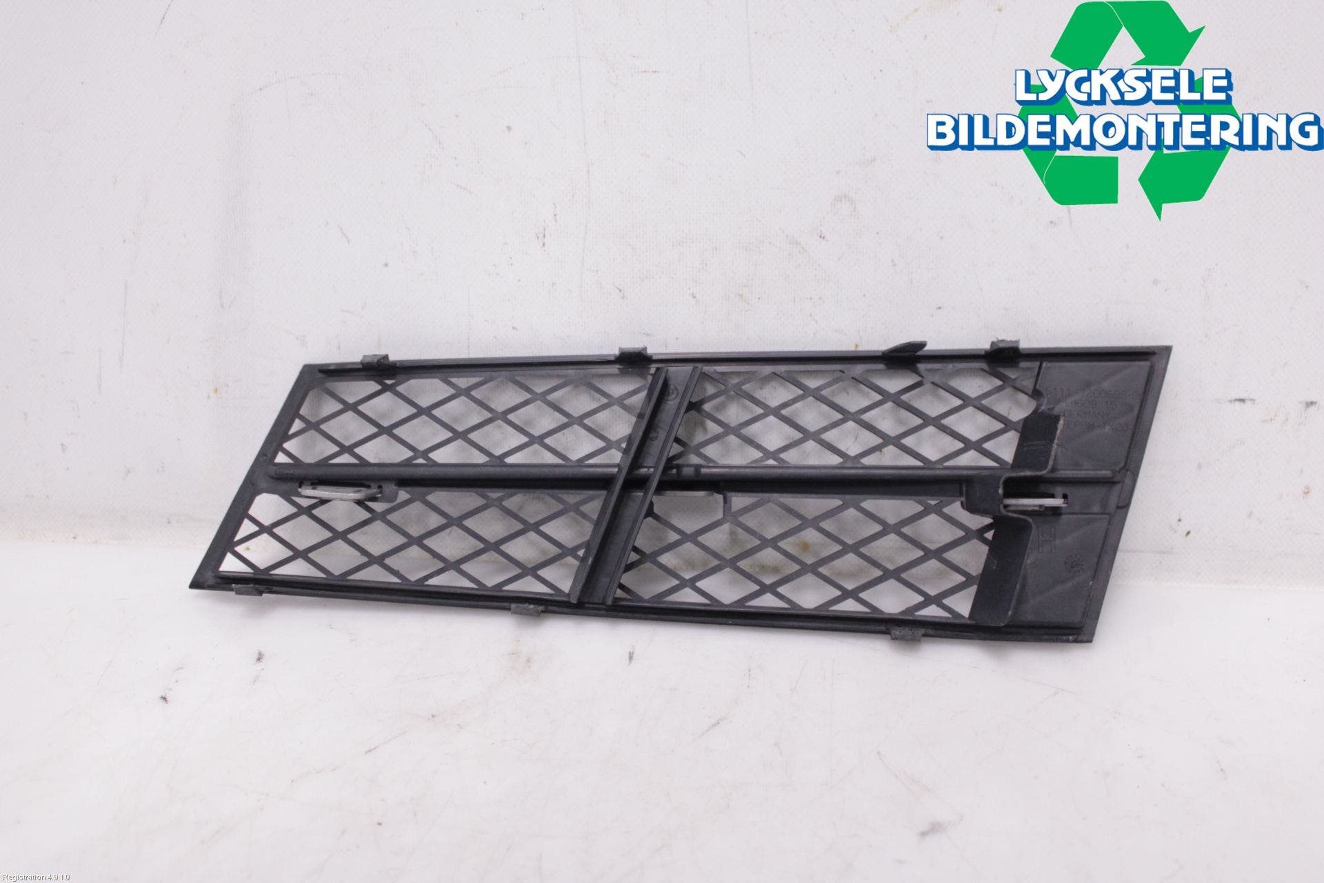 BMW 5 F10/F11/F18 09-17 Grilldel Höger