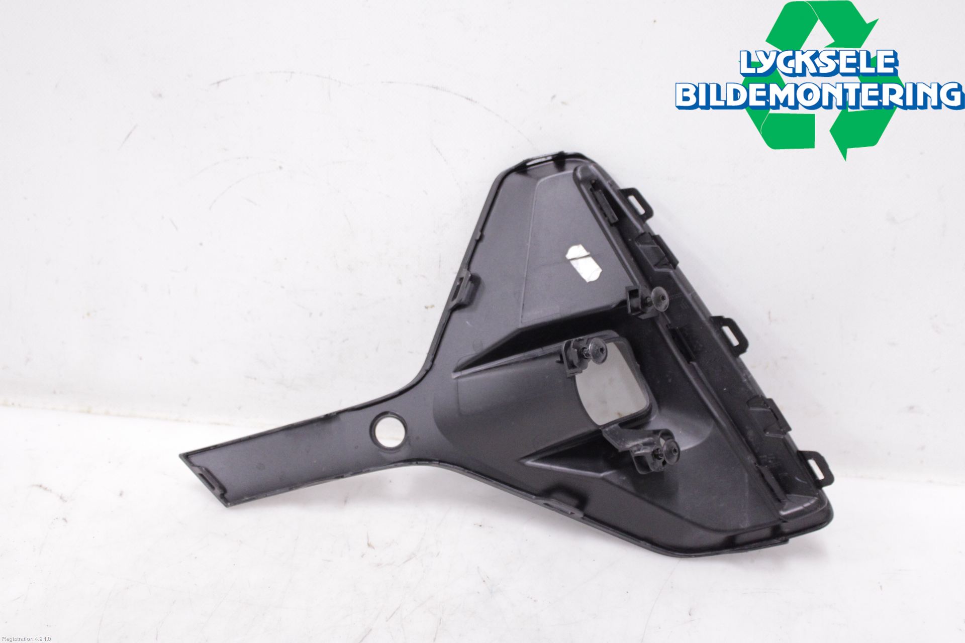 Opel ASTRA L 22- Dimljussarg Fram