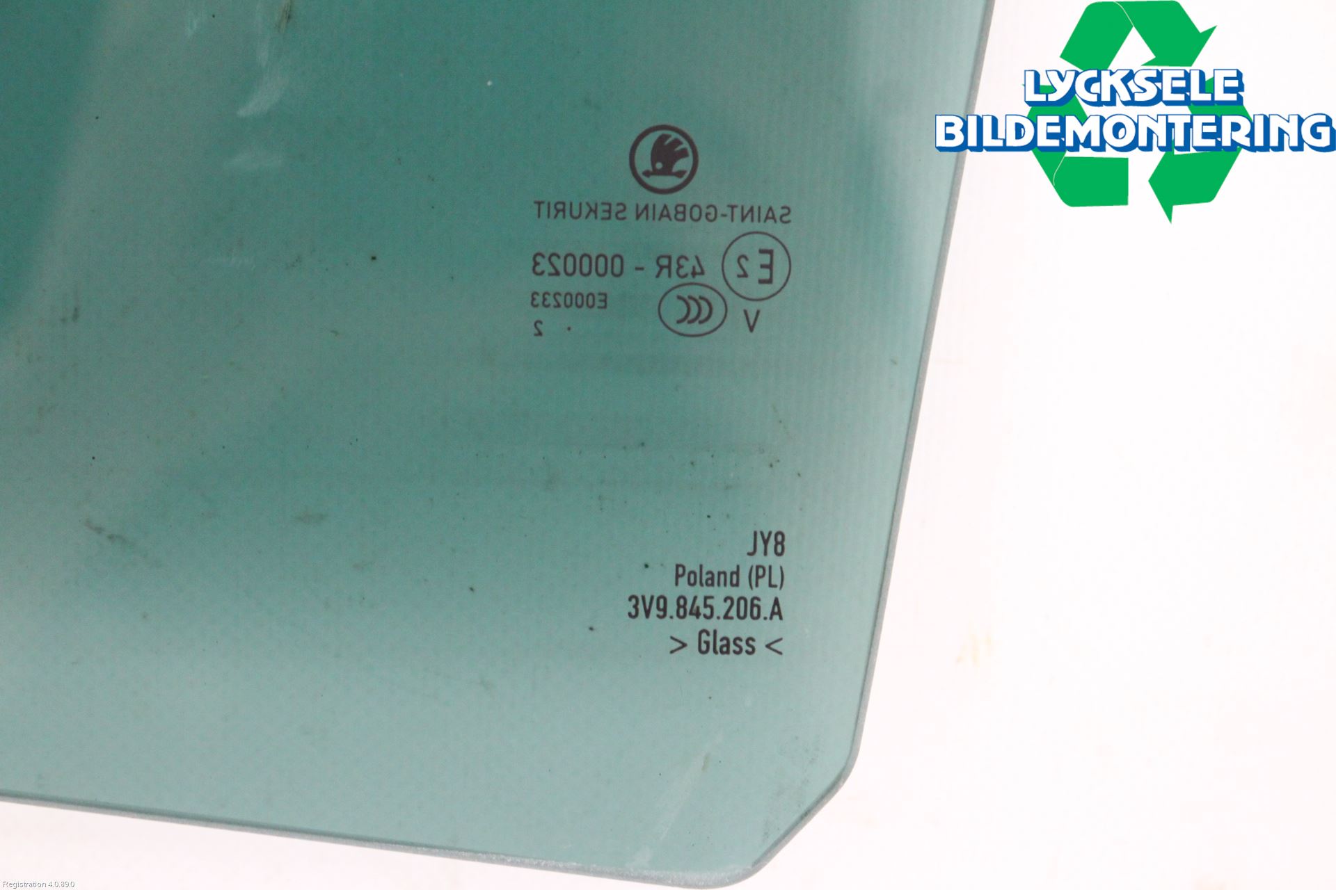 Skoda SUPERB 16-24 Dörruta Bak Höger