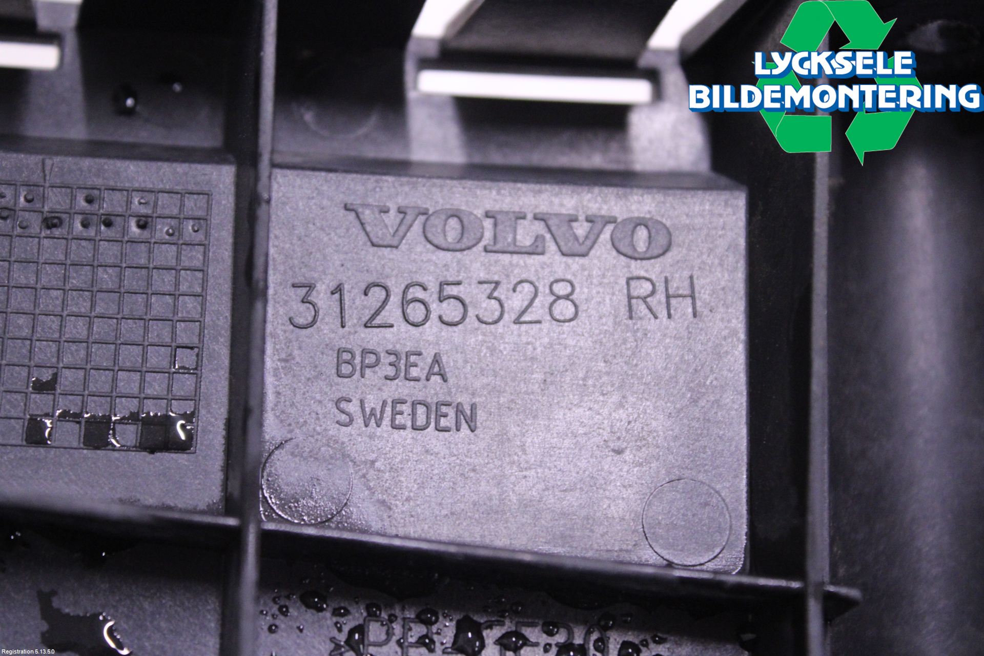 Volvo V70 08-13 Stötfångarfäste Bak Hö