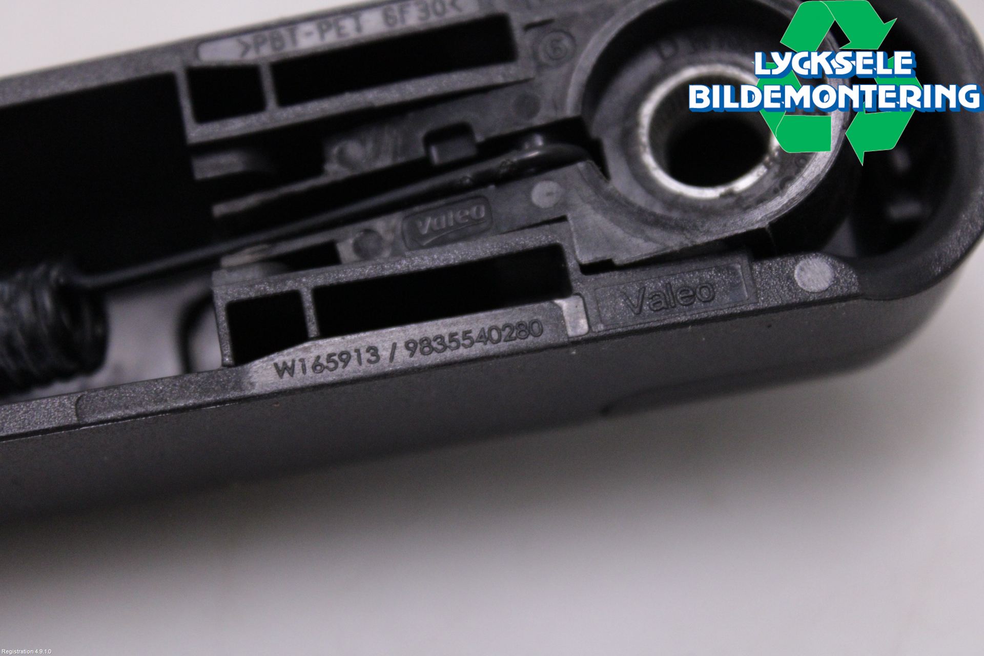 Opel ASTRA L 22- Torkararm-Bakruta