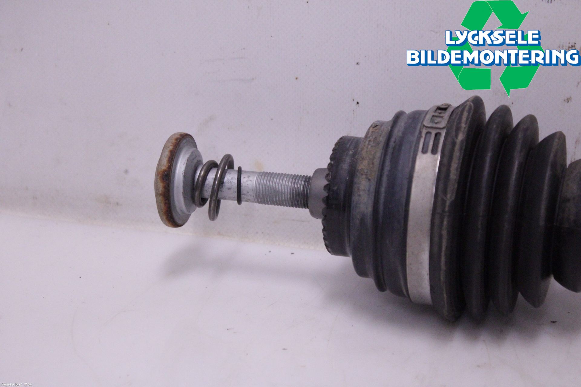 BMW 3 F30/F31/F80 12-19 Drivaxel Fram Höger