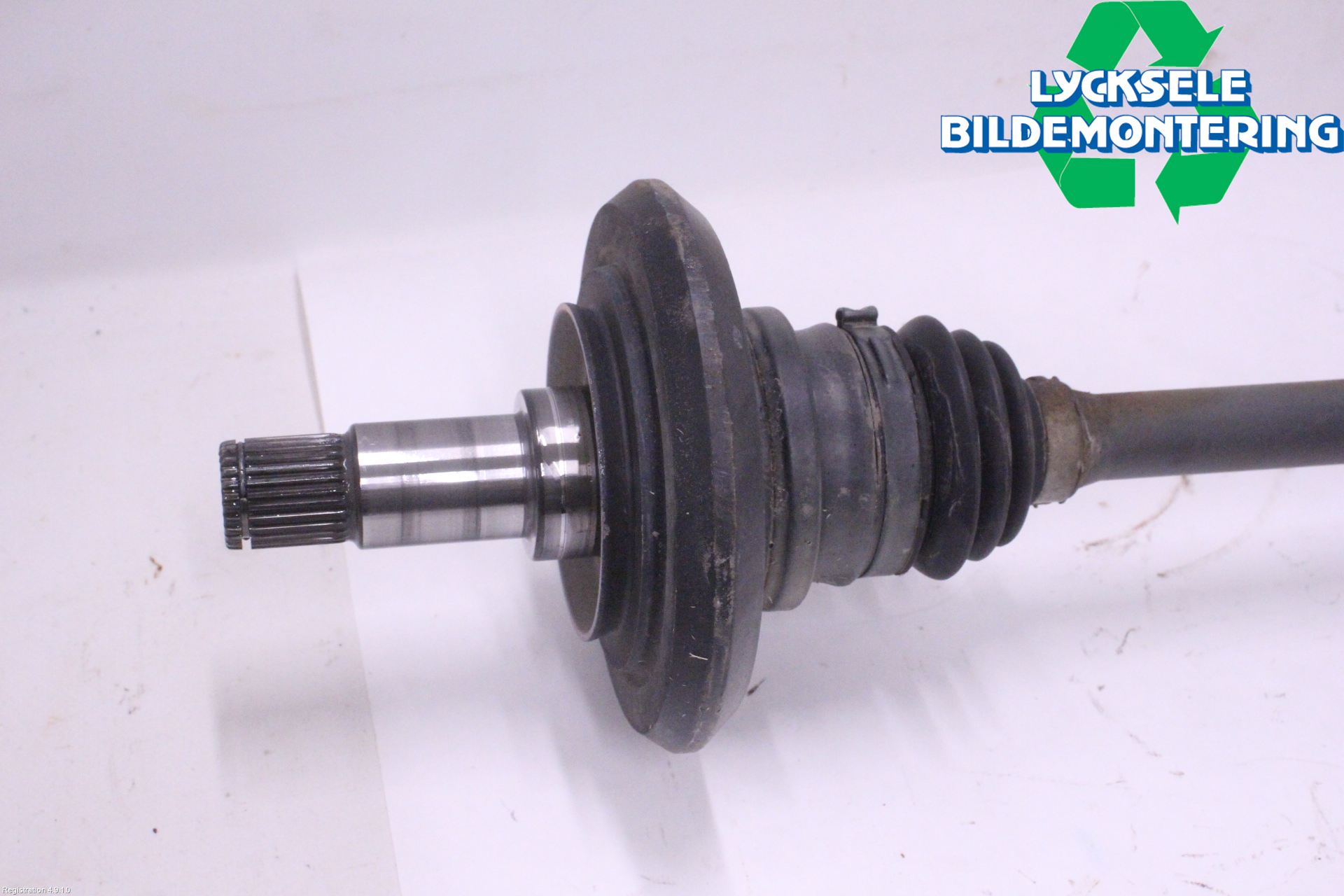 Mercedes-Benz MB C-KLASS (W205) 14-21 Drivaxel Bak Vänster