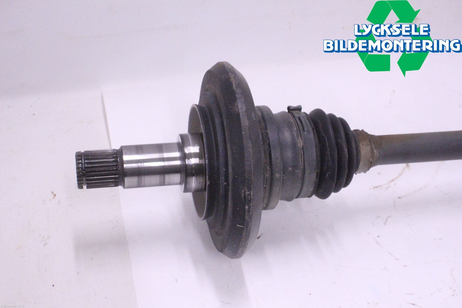 Mercedes-Benz MB C-KLASS (W205) 14-21 Drivaxel Bak Vänster