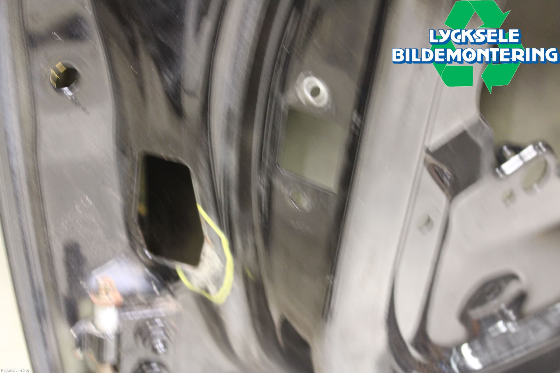 BMW 3 E90/91 SED/TOU 05-12 Dörr Fram Höger