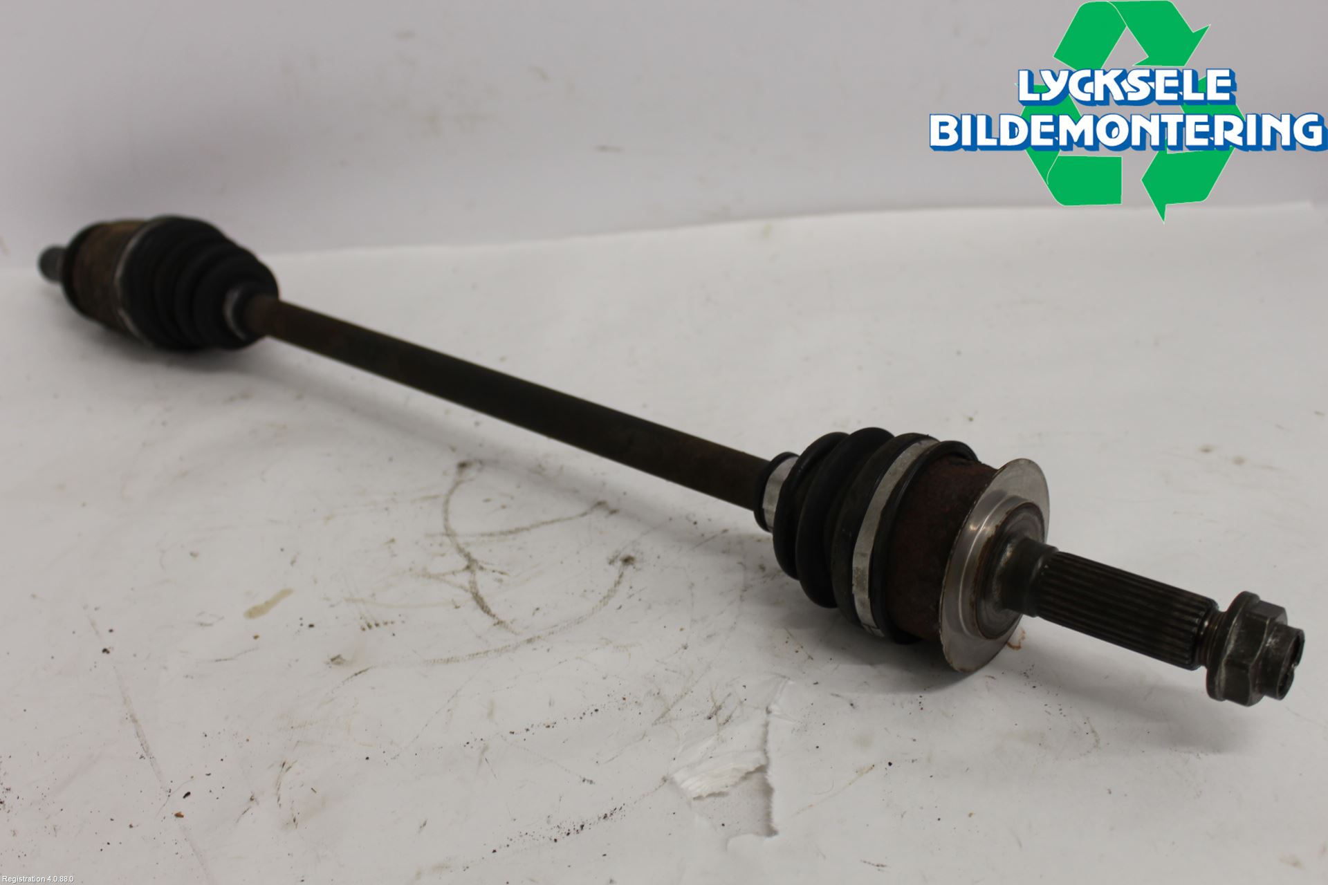 Subaru LEGACY    04-06 Drivaxel Bak Vänster