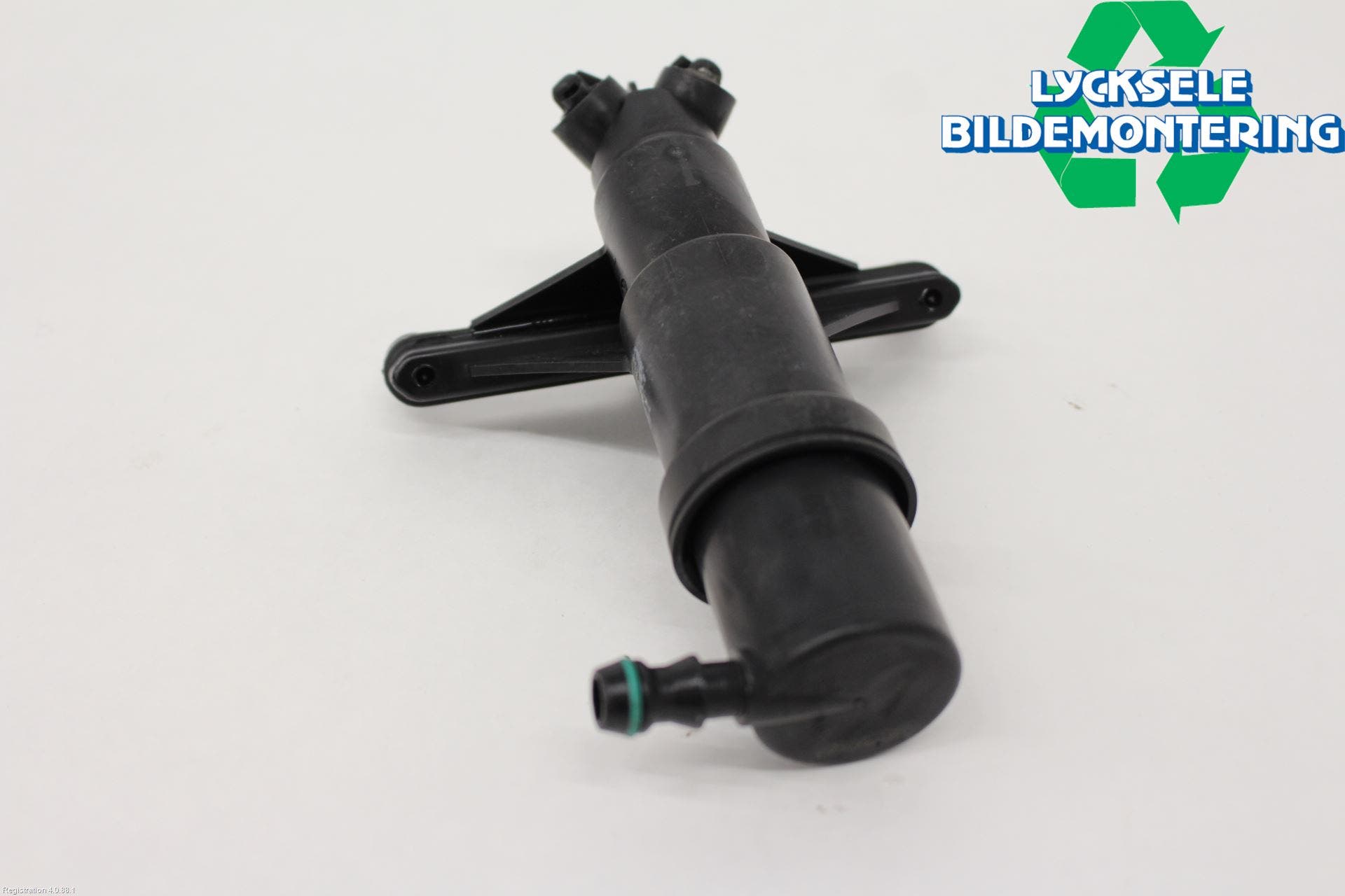 BMW 5 E60/61 Sed/Tou 02-10 Spolarmunstycke Strålkastare