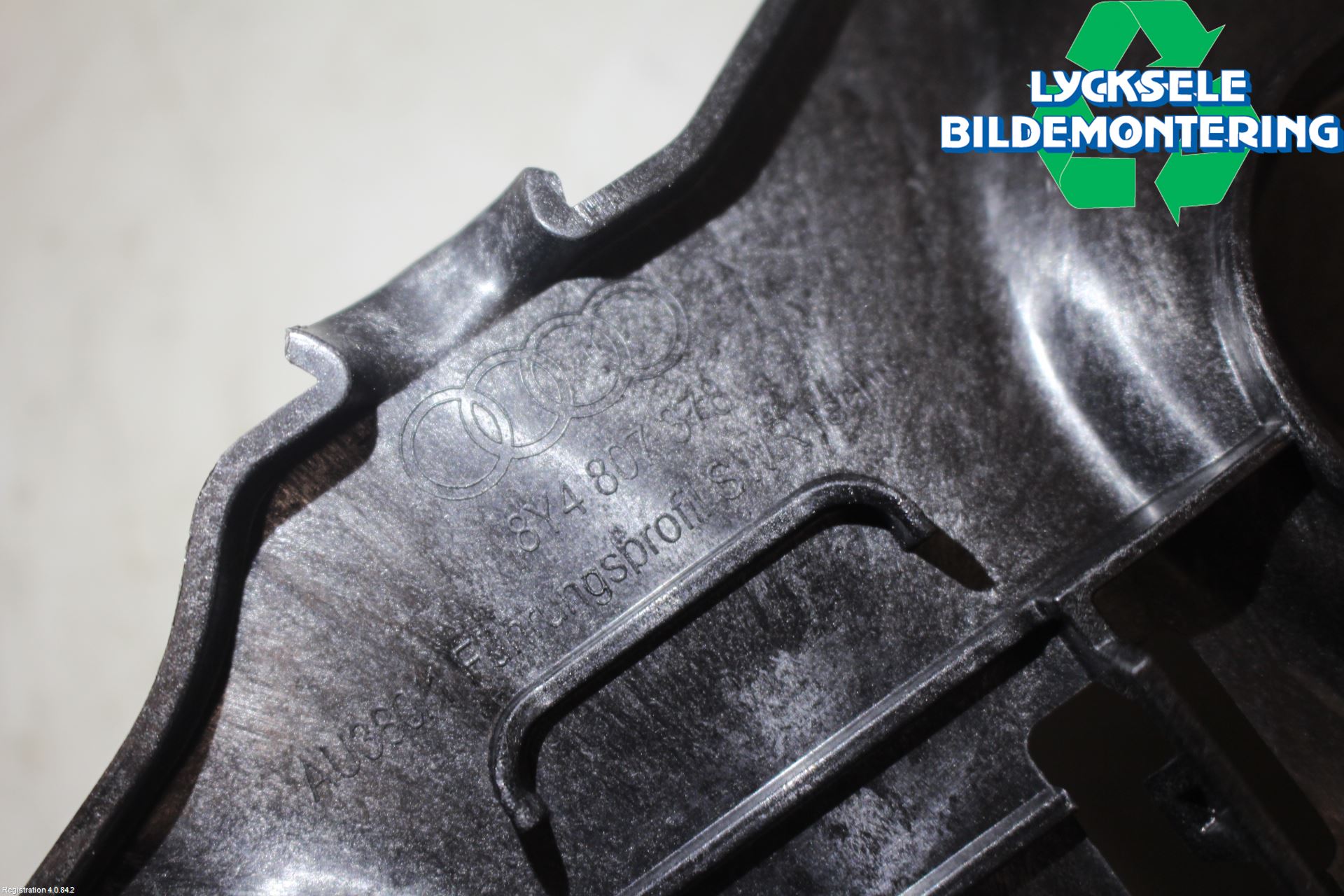 Audi A3/S3 8Y 21- Stötfångarfäste Bak Hö