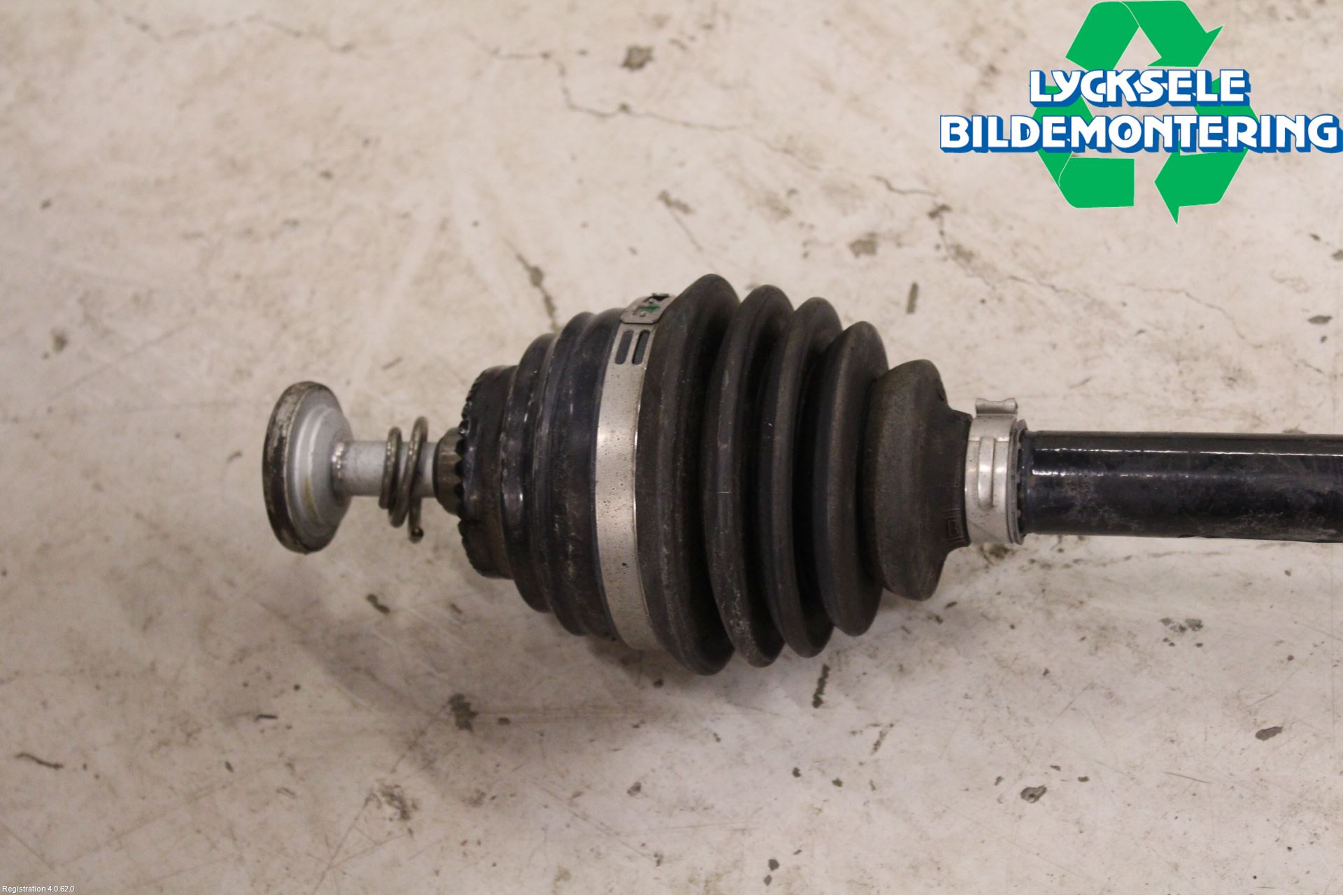 BMW 3 F30/F31/F80 12-19 Drivaxel Fram Höger