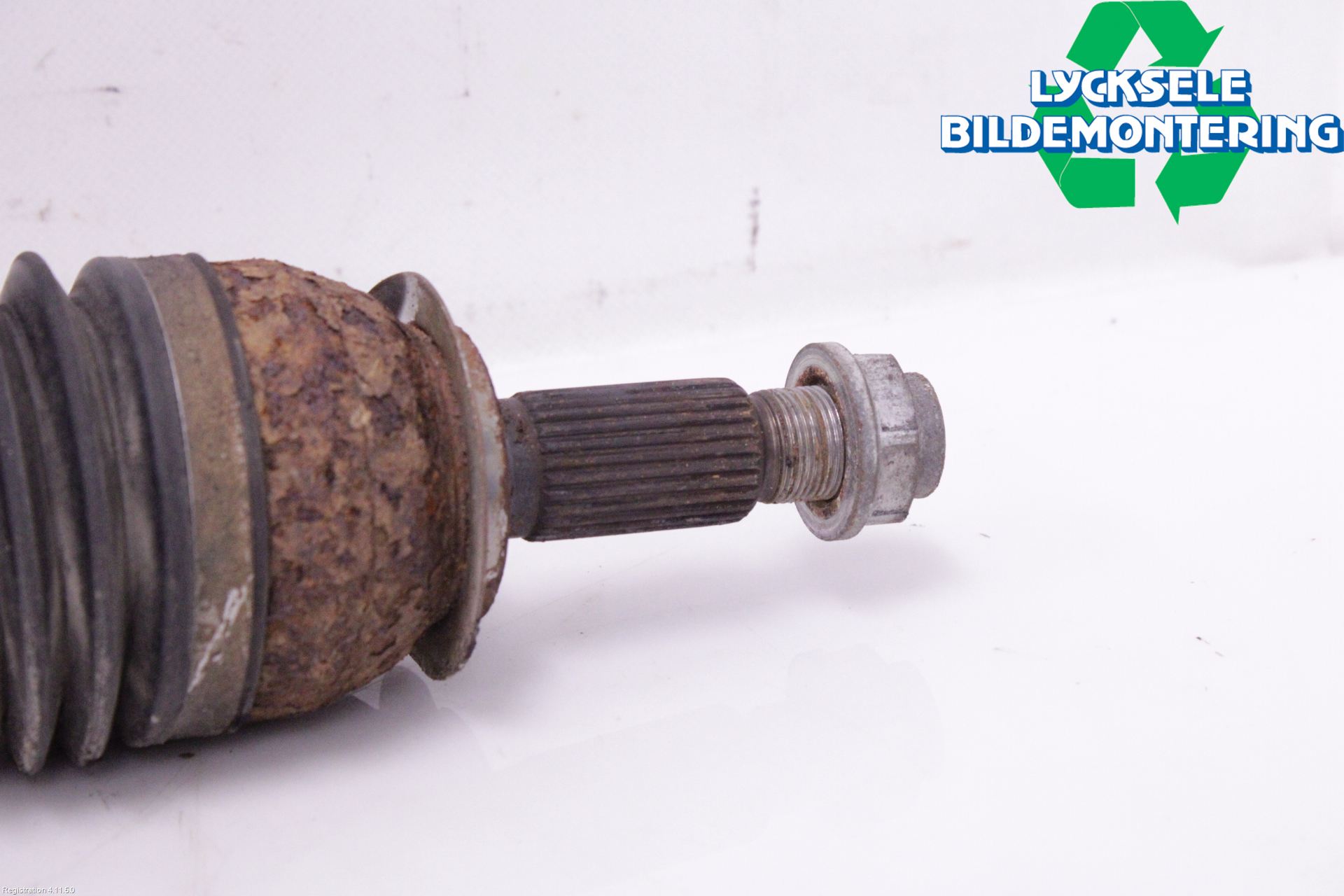 Subaru FORESTER SJ 13-18 Drivaxel Fram Vänster