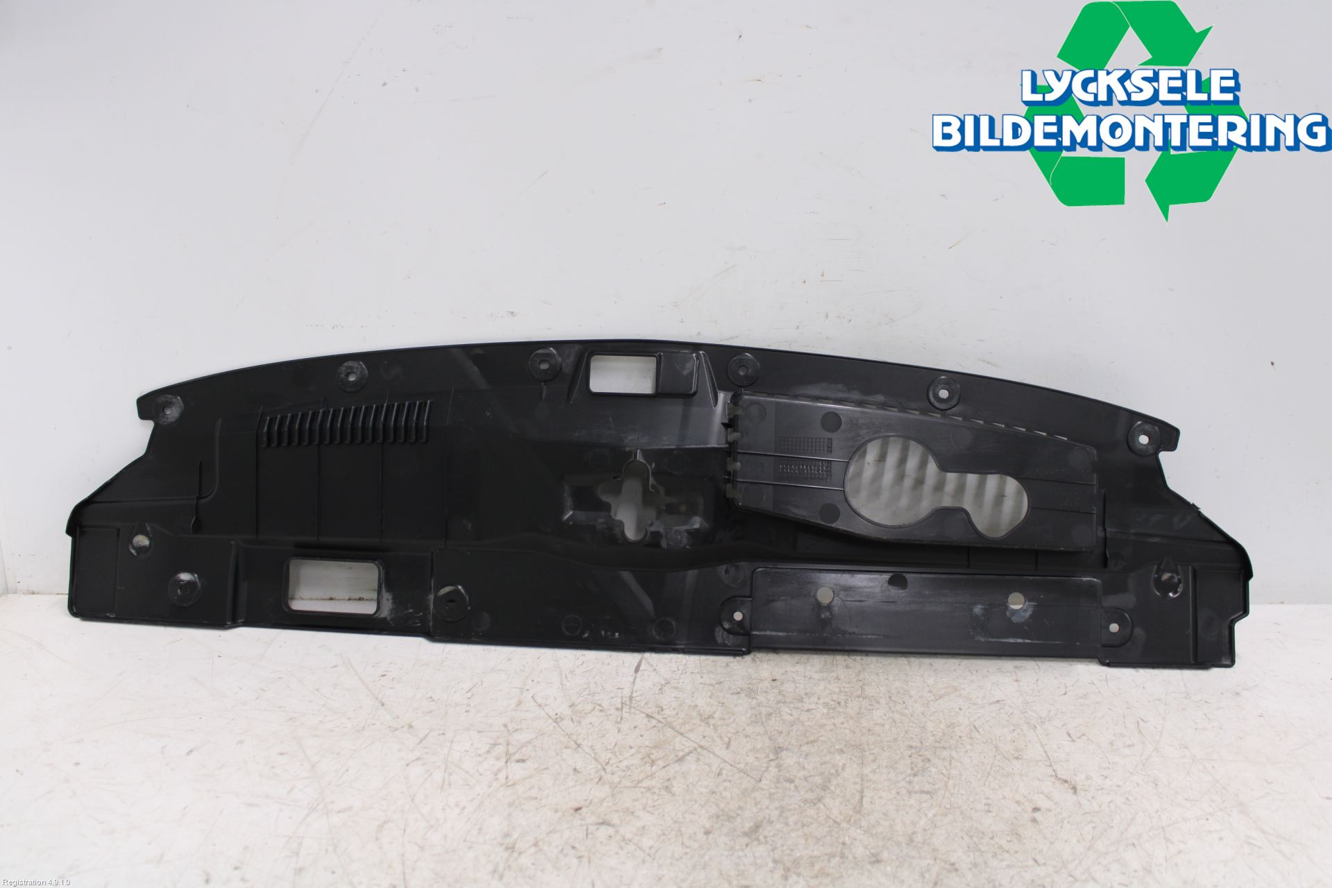 Mitsubishi OUTLANDER 13-21 Täckplast Front