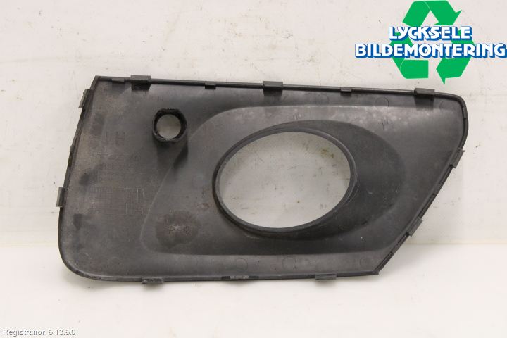Volvo XC70 14-16 Dimljussarg Fram