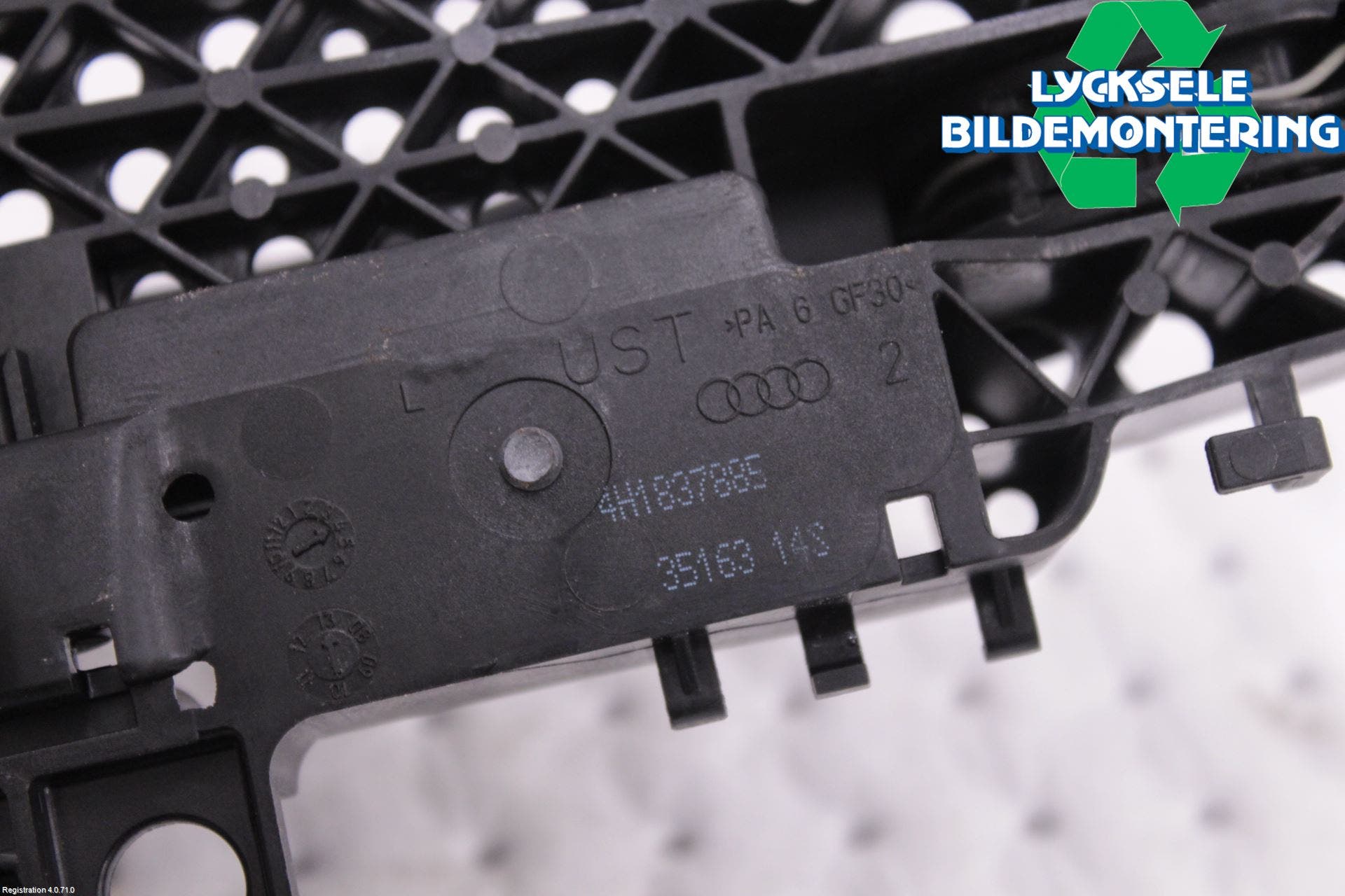 Audi A6 ALLROAD 12-18 Dörrhandtag Yttre Vä