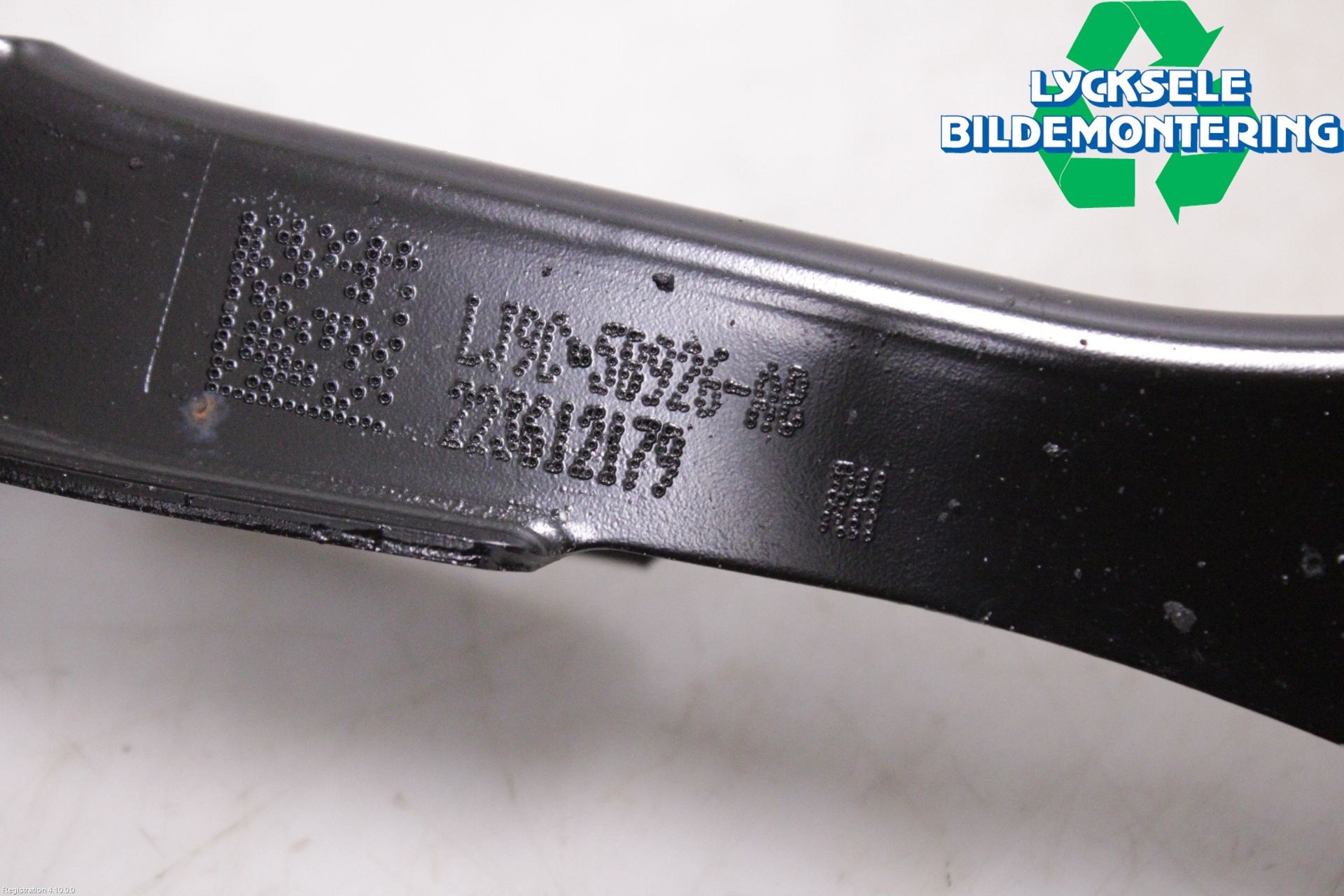 Ford MUSTANG Mach-E 21- Bärarm Bak Höger