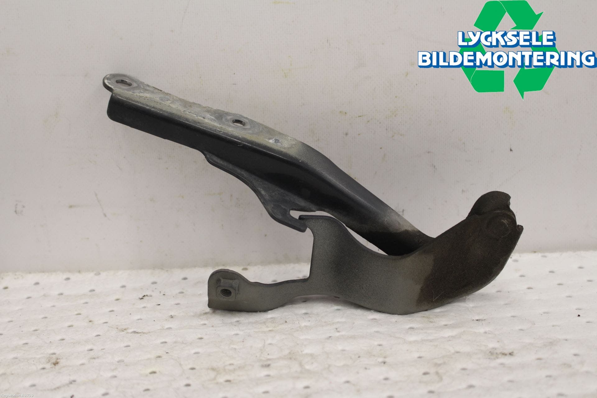 Subaru FORESTER SH 08-13 Huvgångjärn