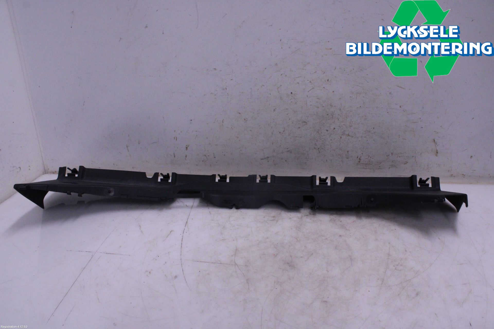 Ford TRANSIT/TOURNEO CONNECT 13-22 Täckplast Front