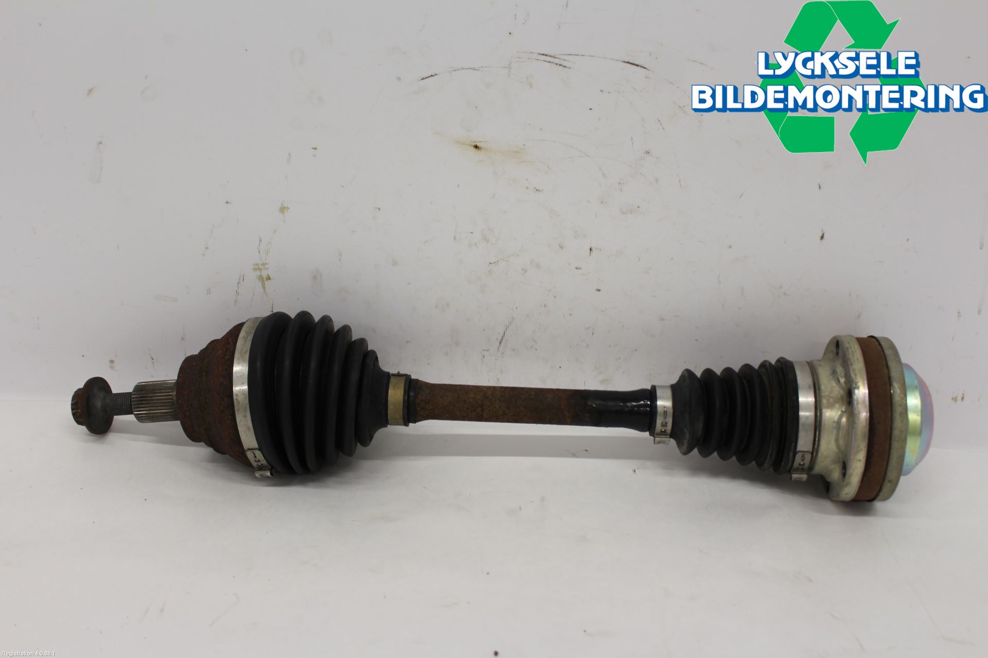 Volkswagen VW TIGUAN 16-24 Drivaxel Fram Vänster