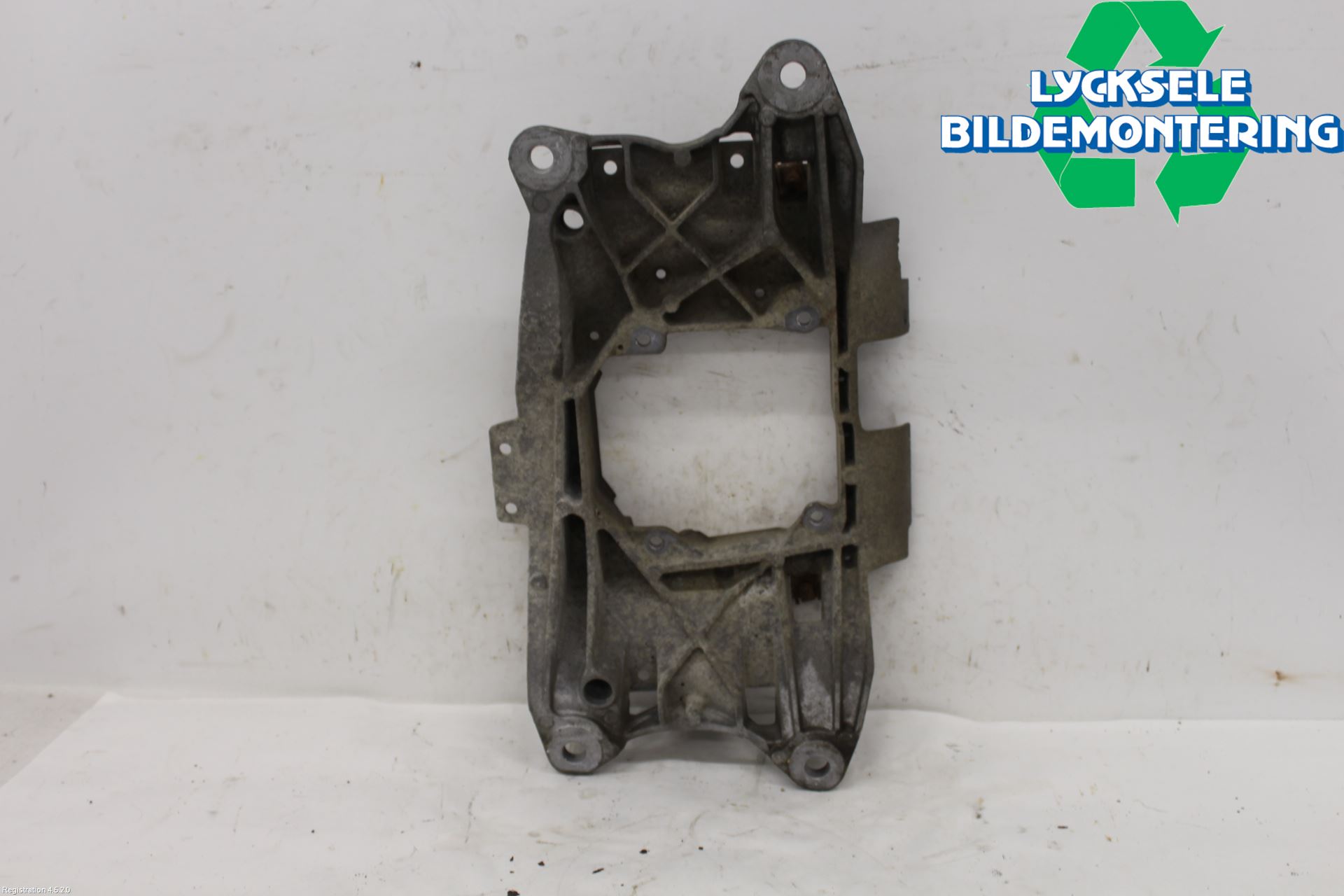 Audi A6/S6 4G 11-18 Växellådsbalk