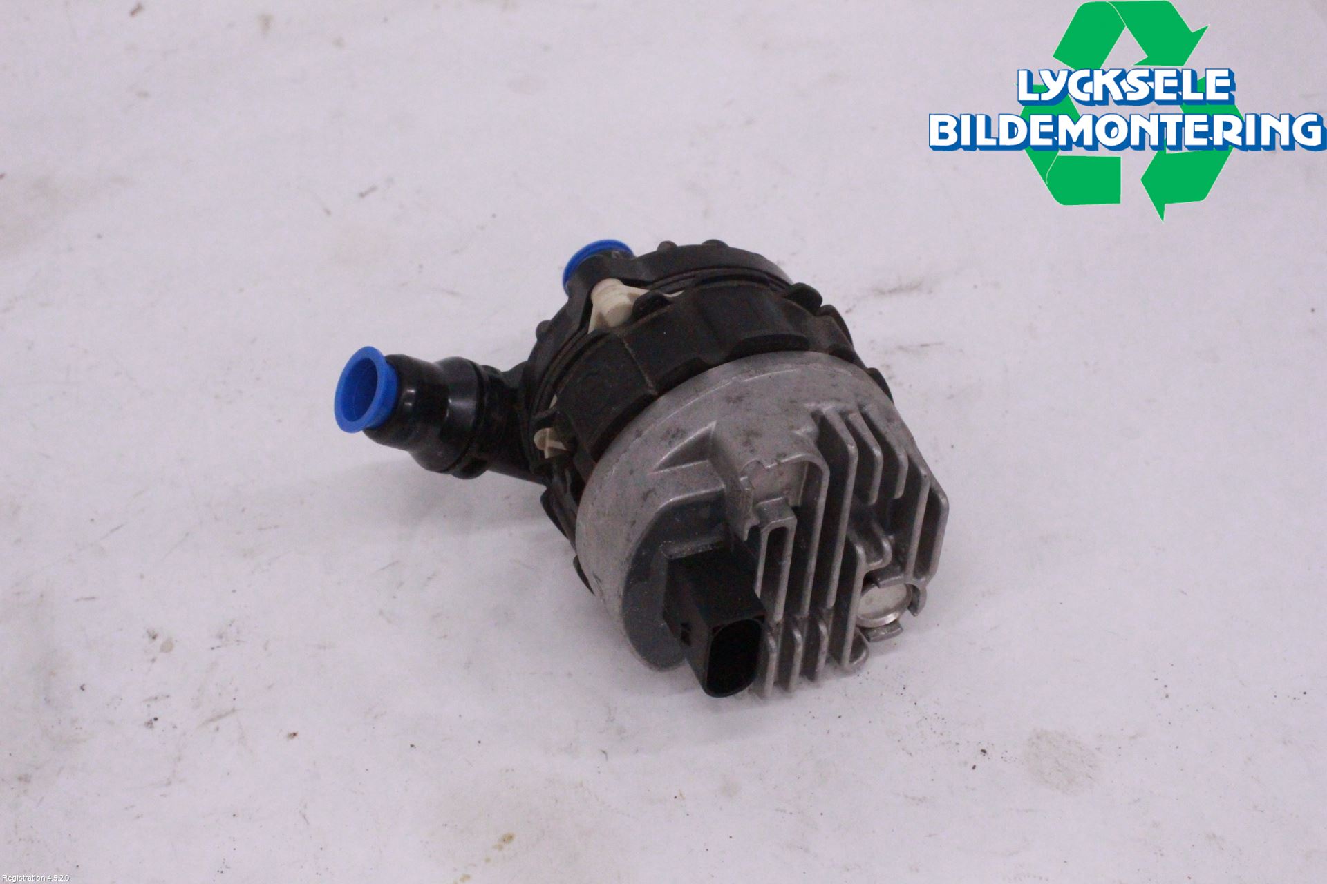 BMW 5 G30/G31/F90 17-23 Vattenpump