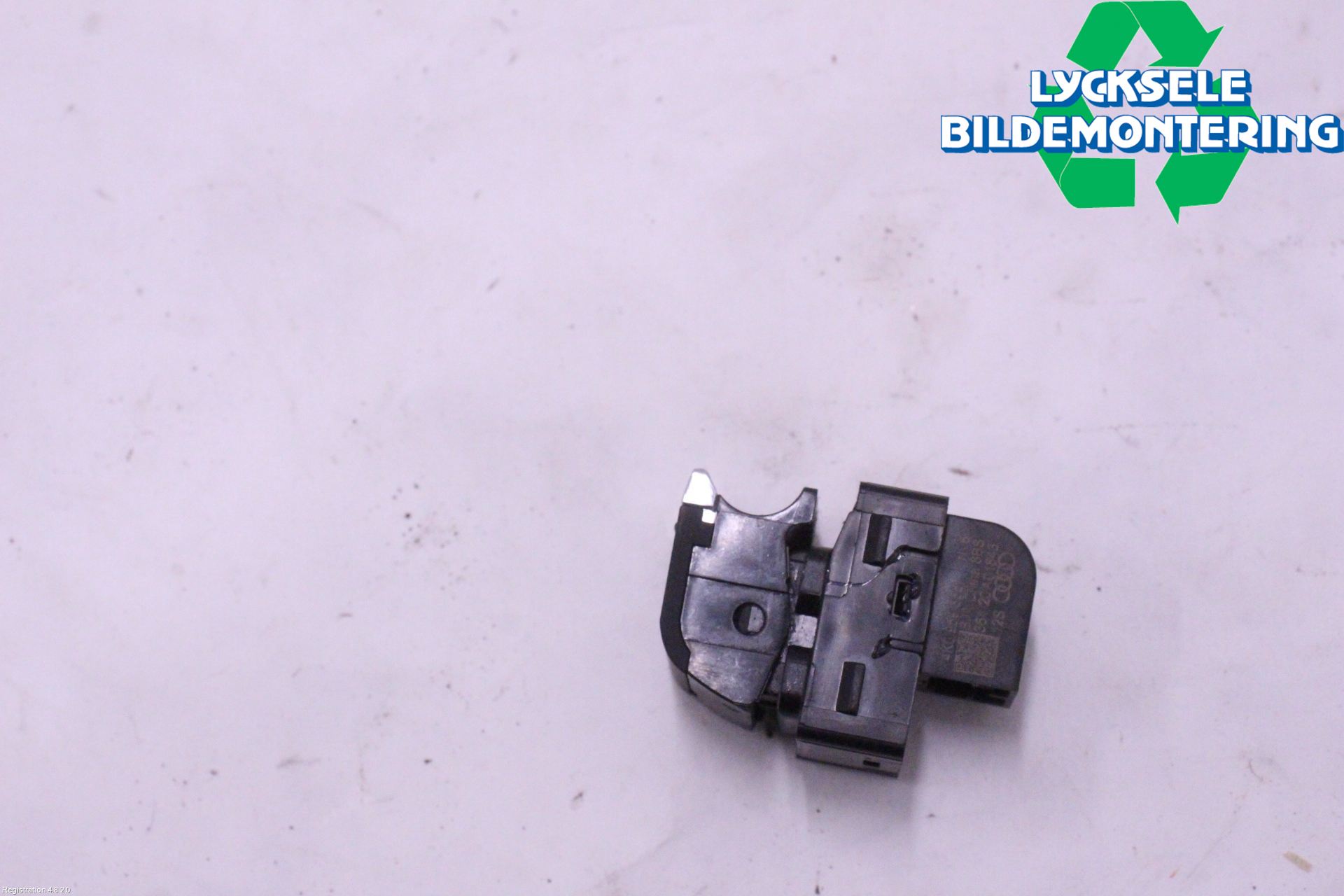 Audi A6 F2/C8 19- Strömställare Elhiss