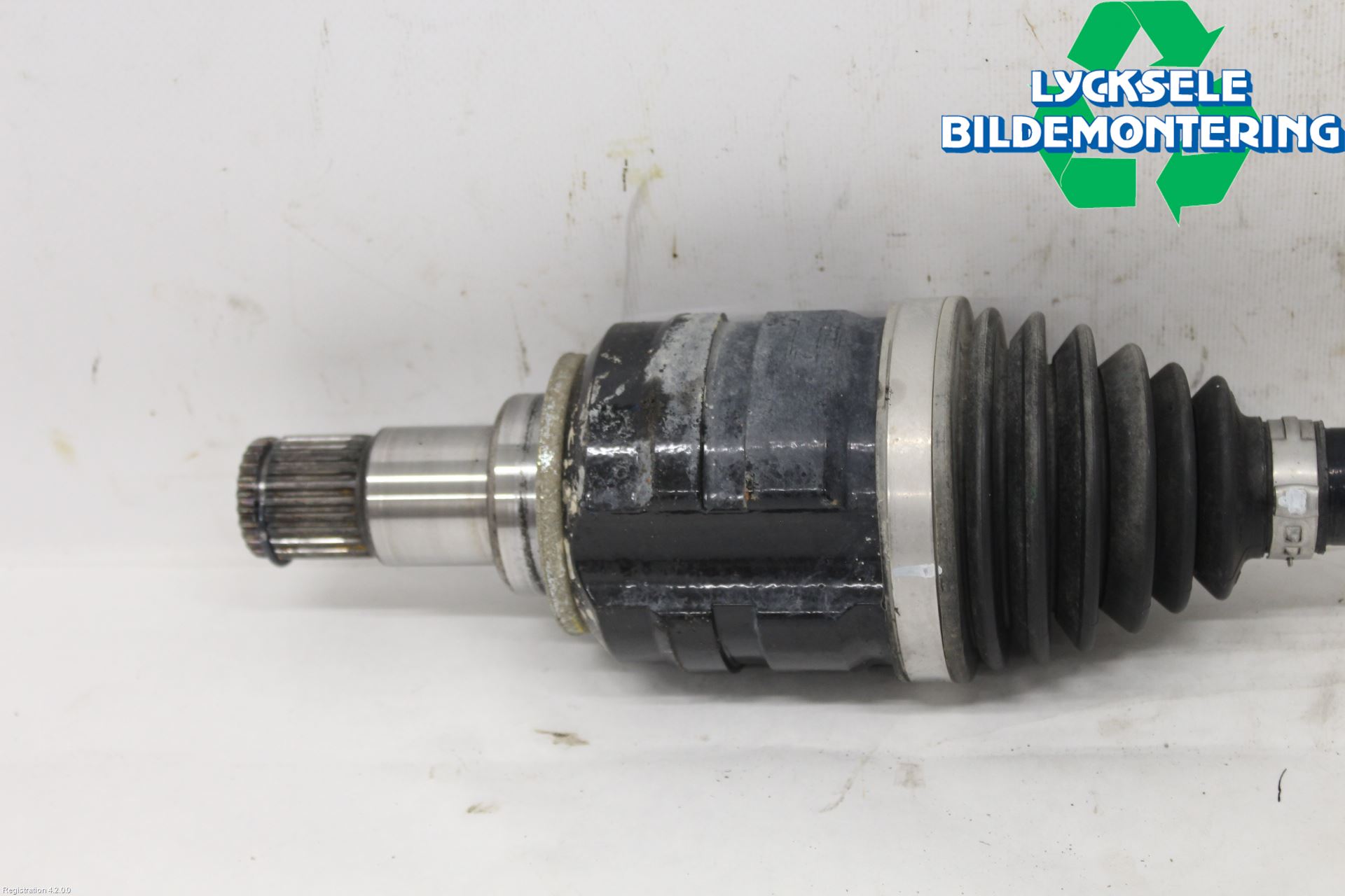 Toyota C-HR 16-23 Drivaxel Fram Vänster