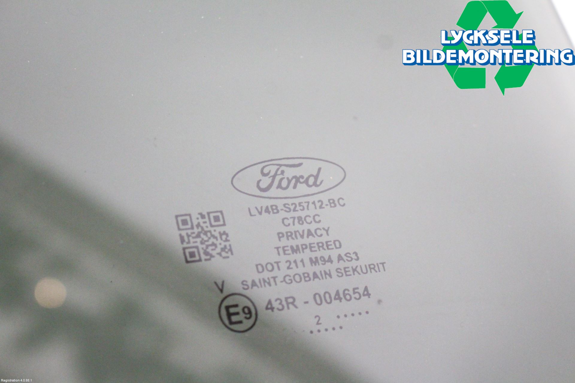 Ford KUGA/KUGA PHEZ/FHEV 20- Dörruta Bak Höger