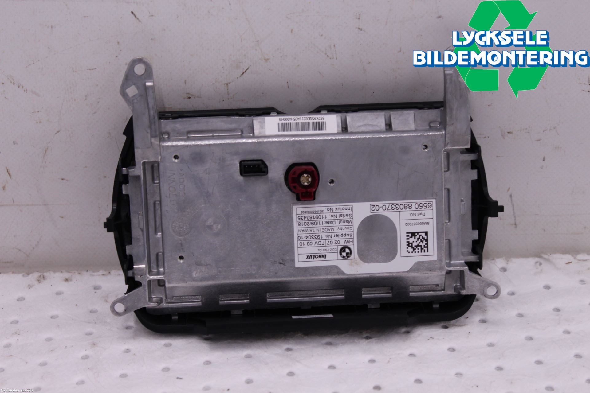 Mini COUNTRYMAN F60 17-23 Bildskärm